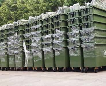 660升塑料垃圾桶大批量交货中